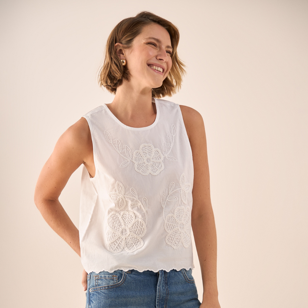 ESPRIT | Blusa sin Mangas con Bordados Florales