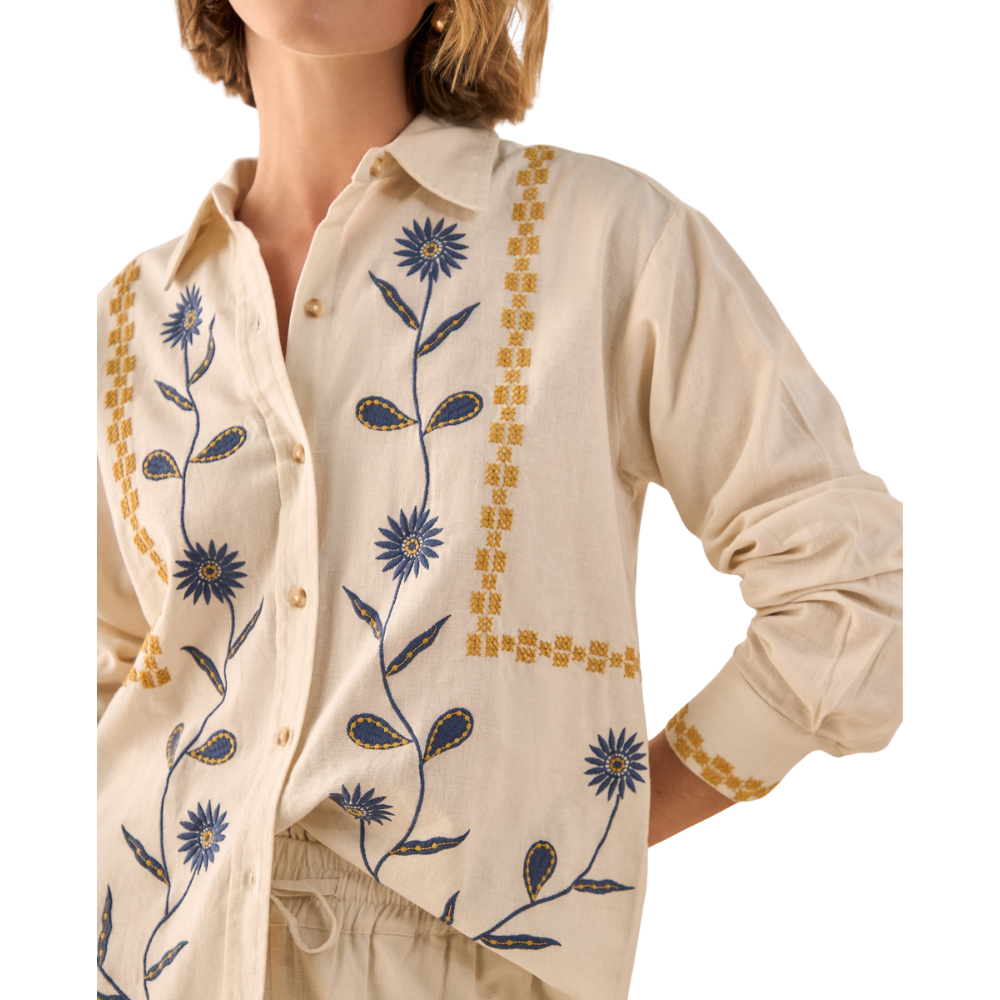 ESPRIT | Camisa con Bordados Florales