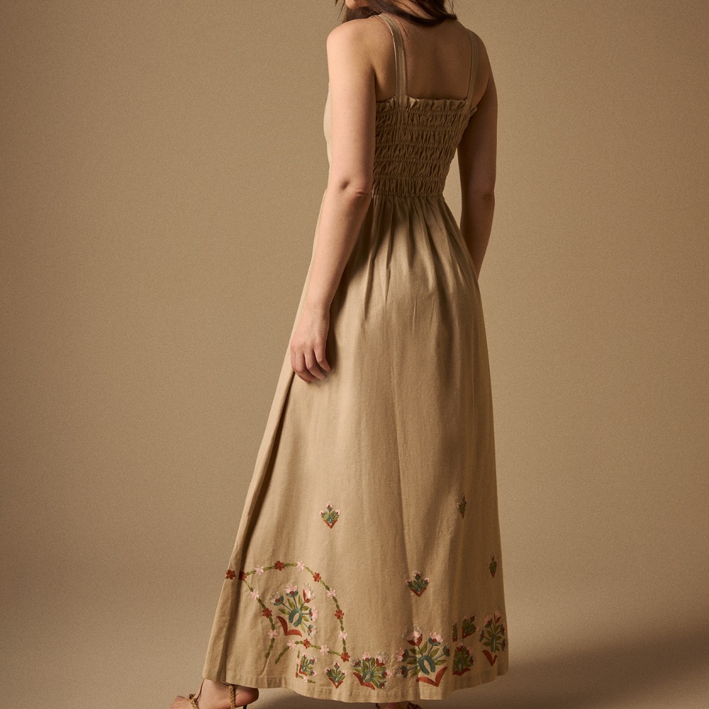 Esprit | Vestido Largo con Bordados Florales