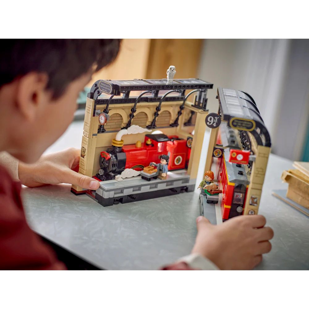 Lego | Harry Potter™ Expreso de Hogwarts™ Rincón entre Libros
