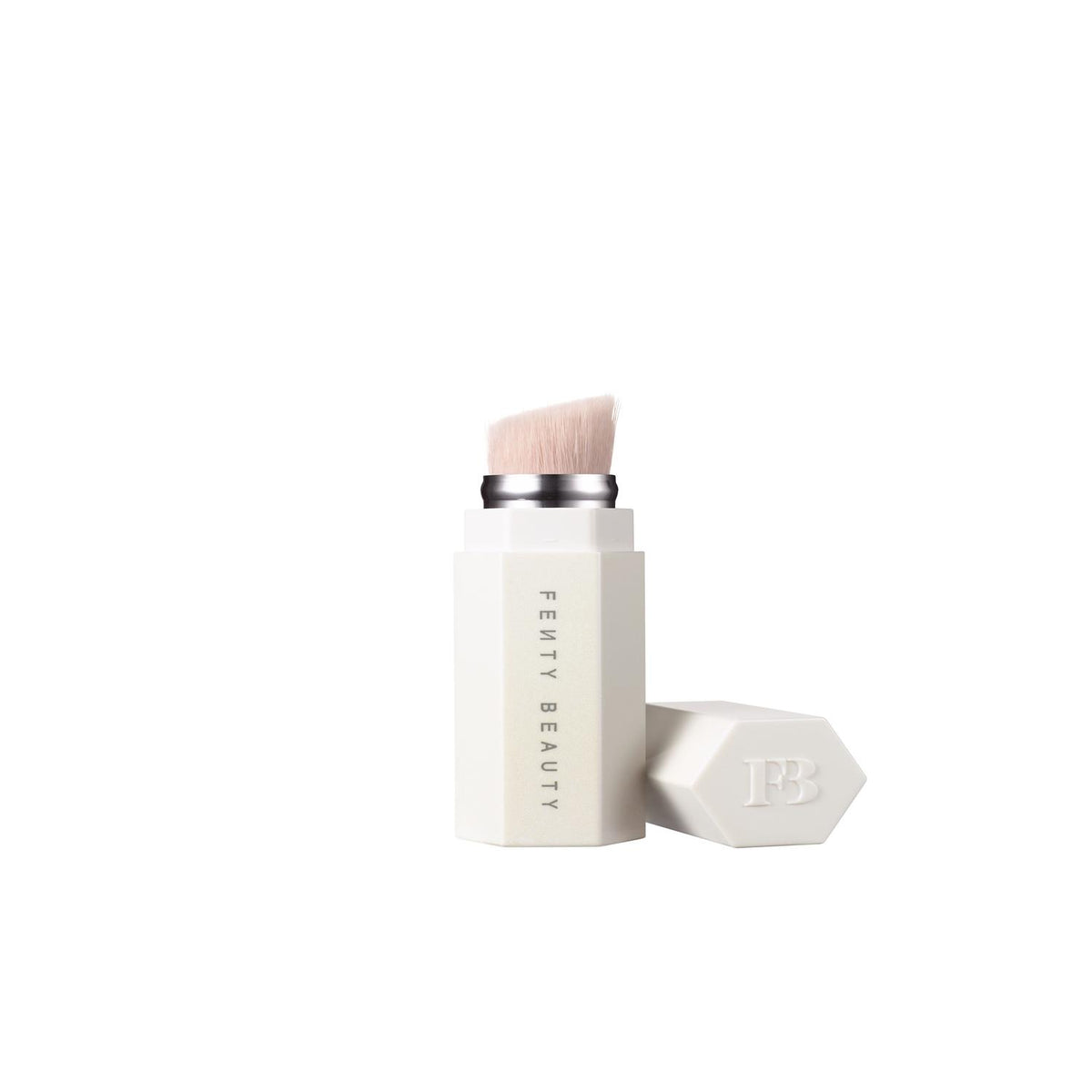 brocha iluminadora portátil Fenty Beauty