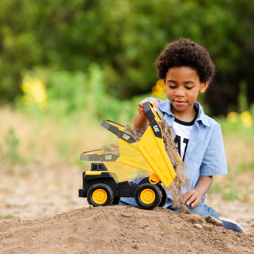 CAT | Camión Volquete de Acero Compacto