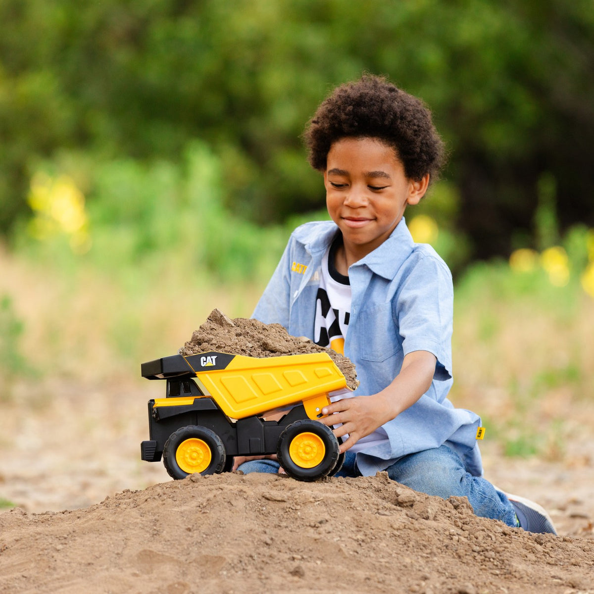 CAT | Camión Volquete de Acero Compacto