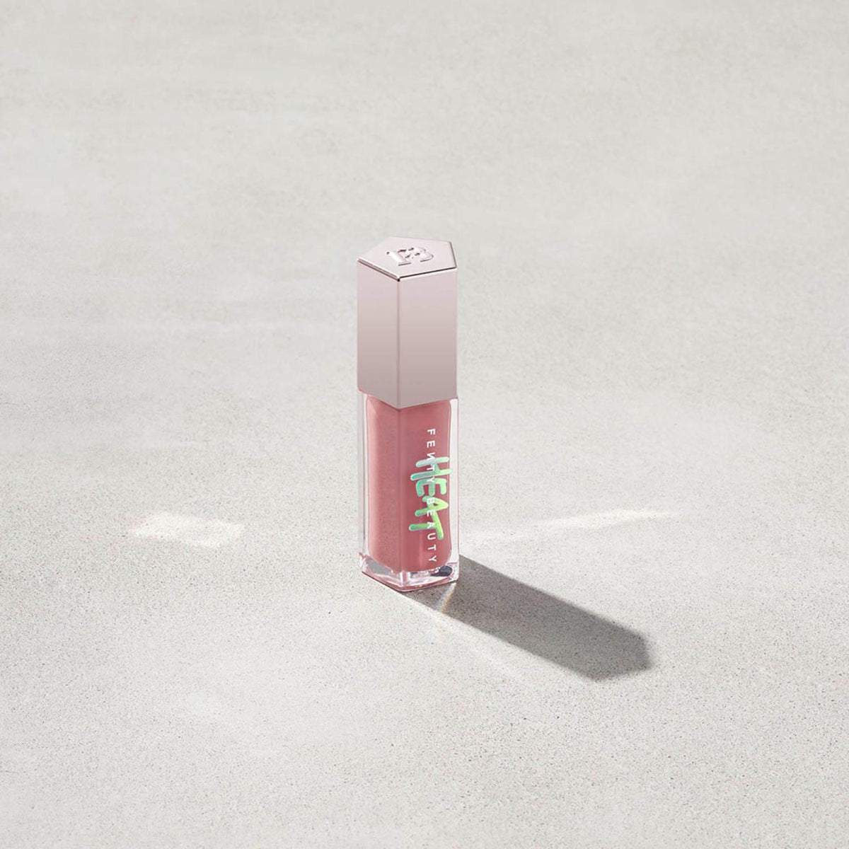 Fenty Beauty | Gloss Bomb Heat Universal Lip Luminizer + Plumper (Brillo de labios con efecto voluminizador)