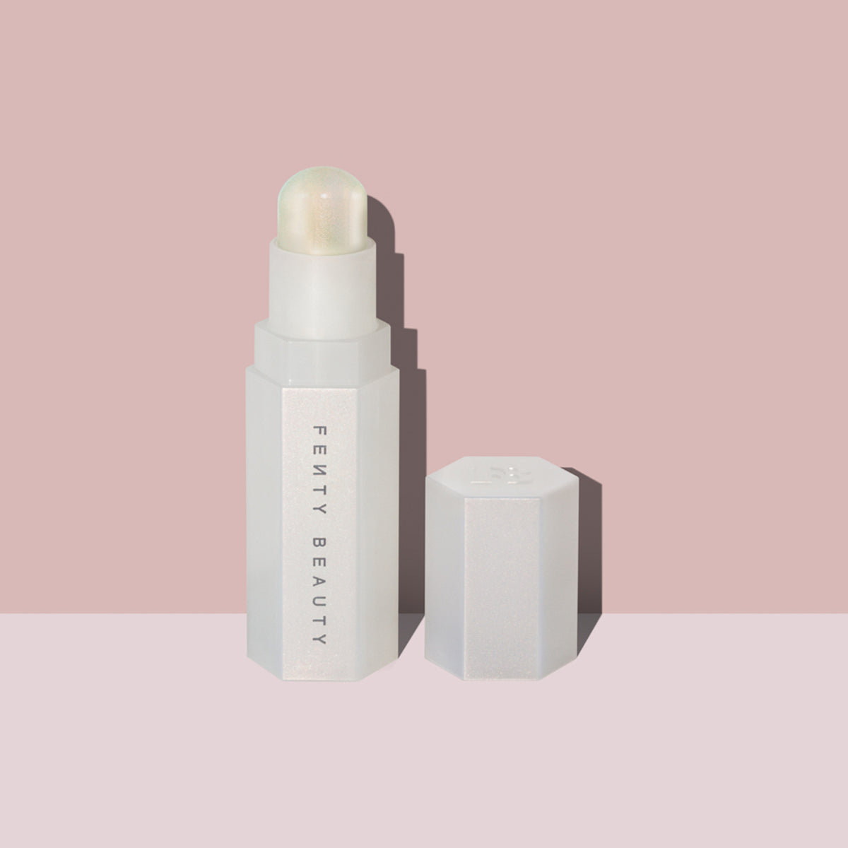 iluminador en barra Fenty Beauty