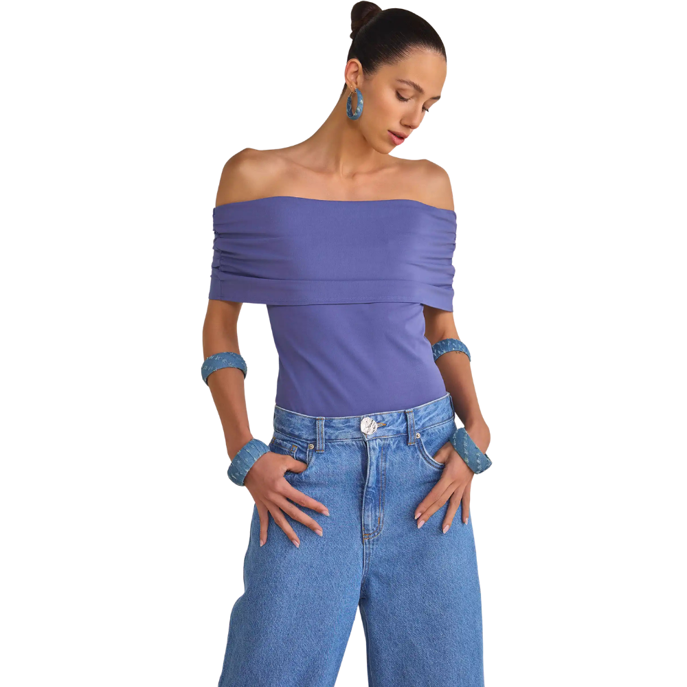 Linzzi | Blusa de Hombros Descubiertos en Punto de Poliamida Delicada