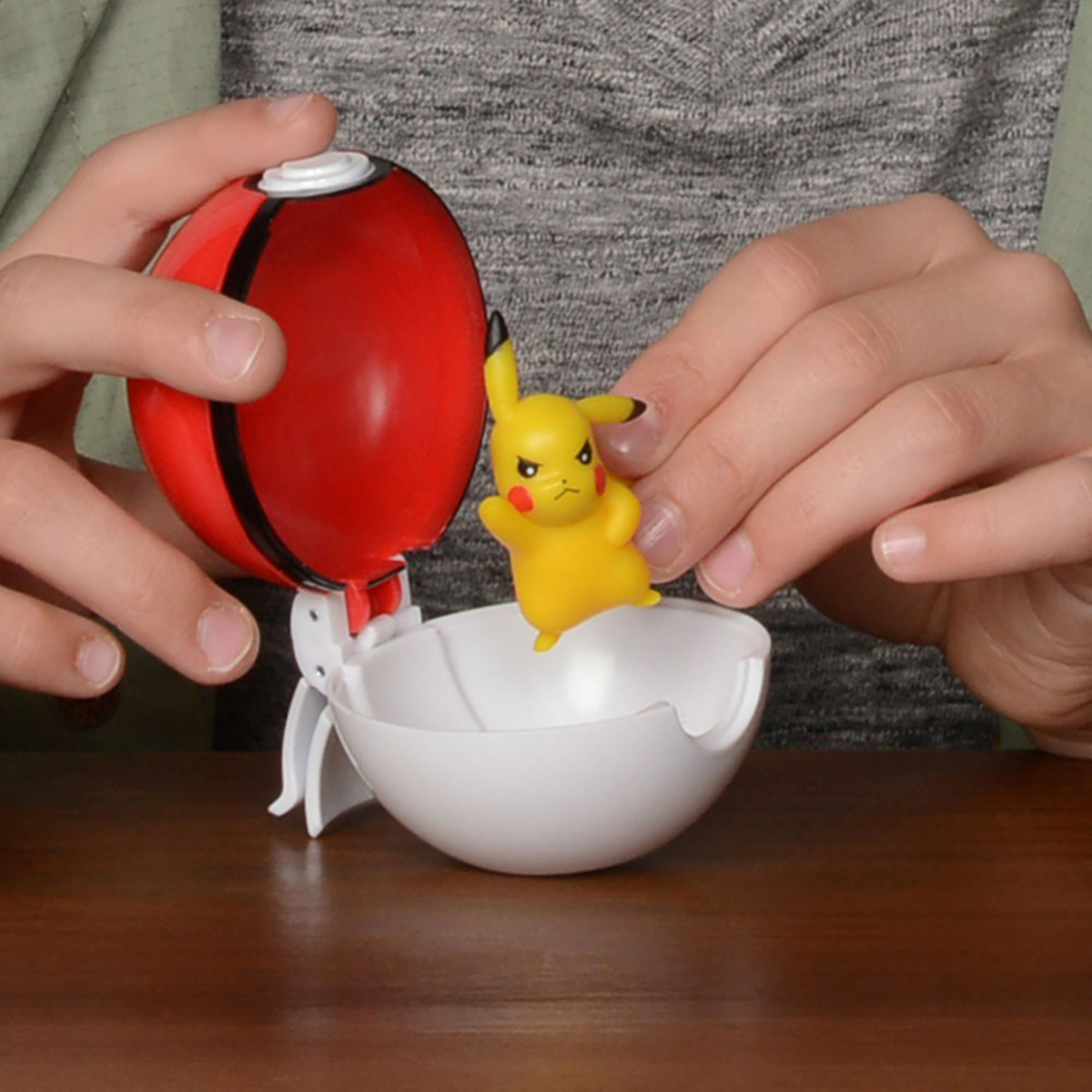 Pokemon Poke Bola Clip n Go