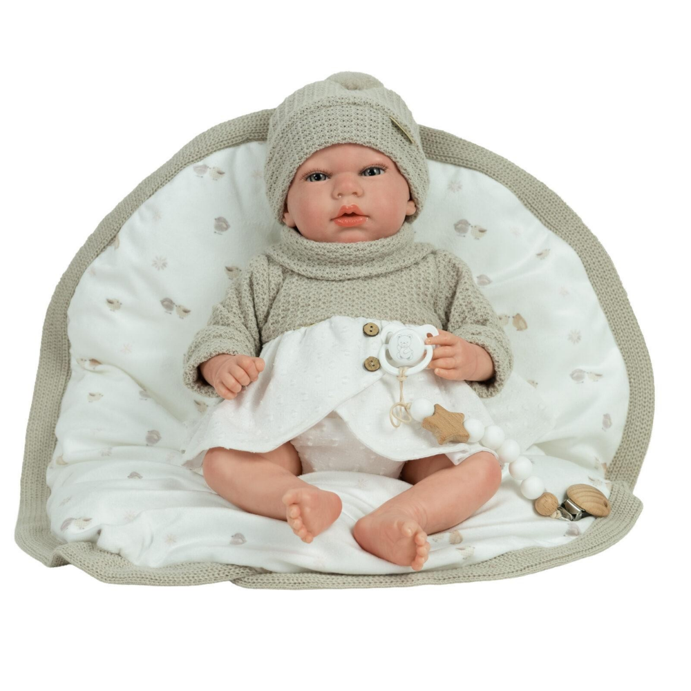 Arias | Muñeco Noa Reborn de 40 CM con Manta de Invierno