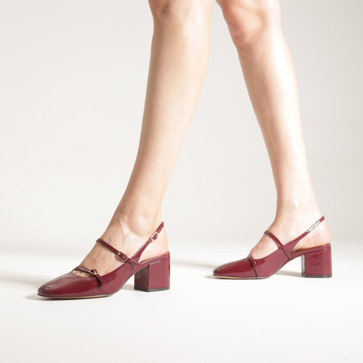 Arezzo | Slingback de charol con tiras y tacón bloque - Rubí