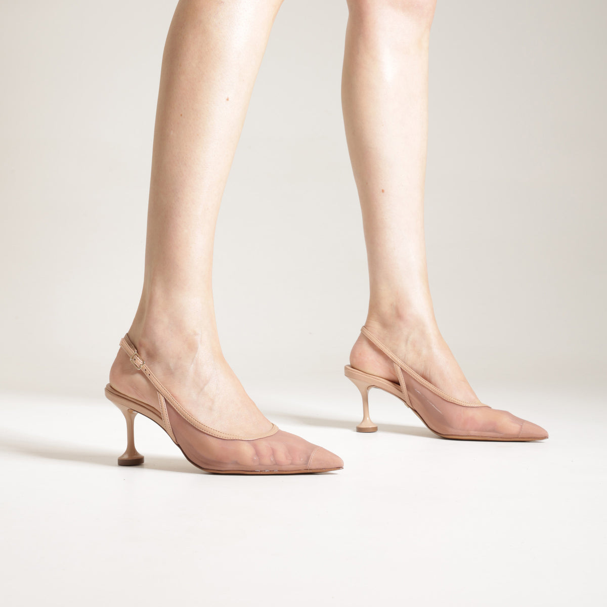 Arezzo | Slingback de punta fina y tacón geométrico - Arena