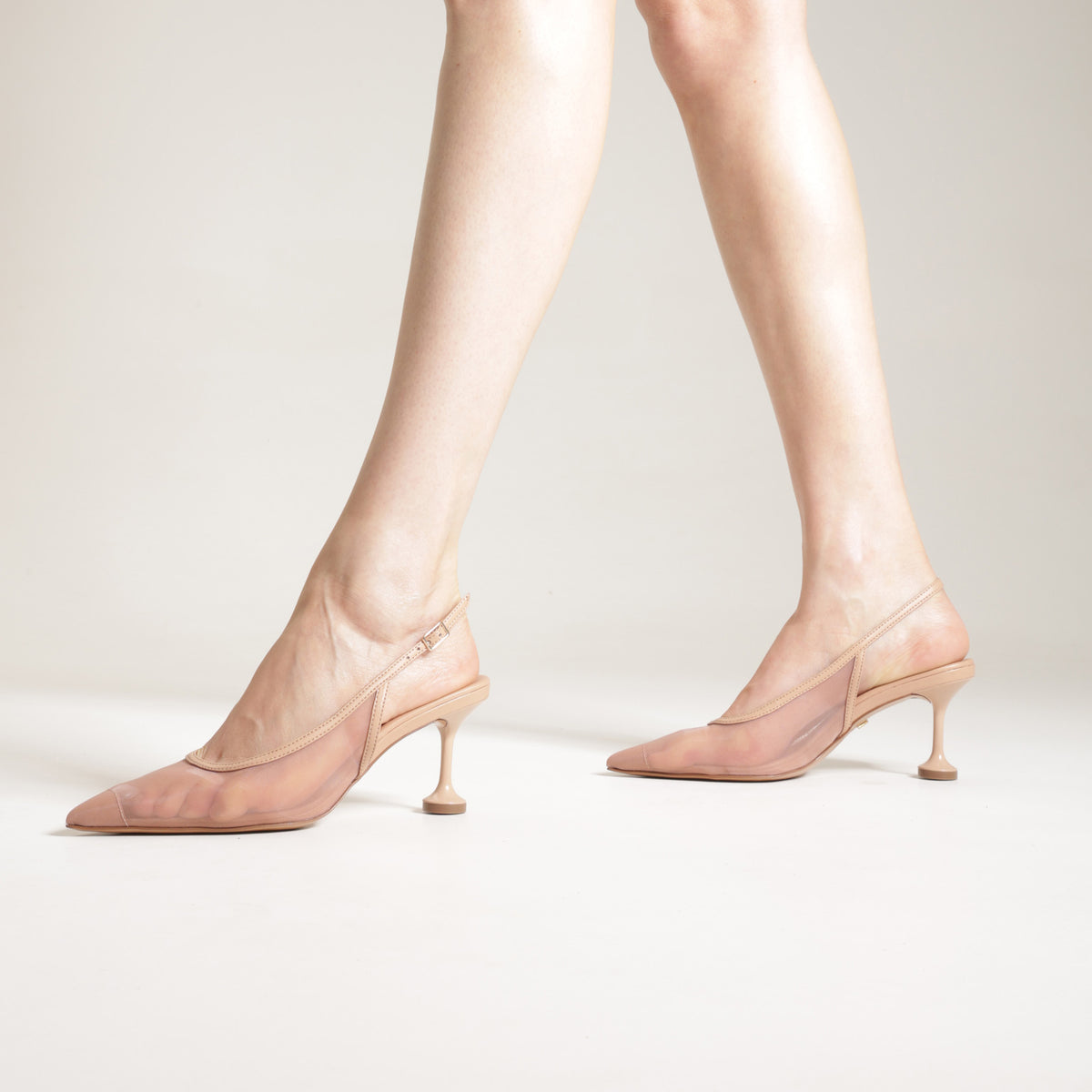 Arezzo | Slingback de punta fina y tacón geométrico - Arena