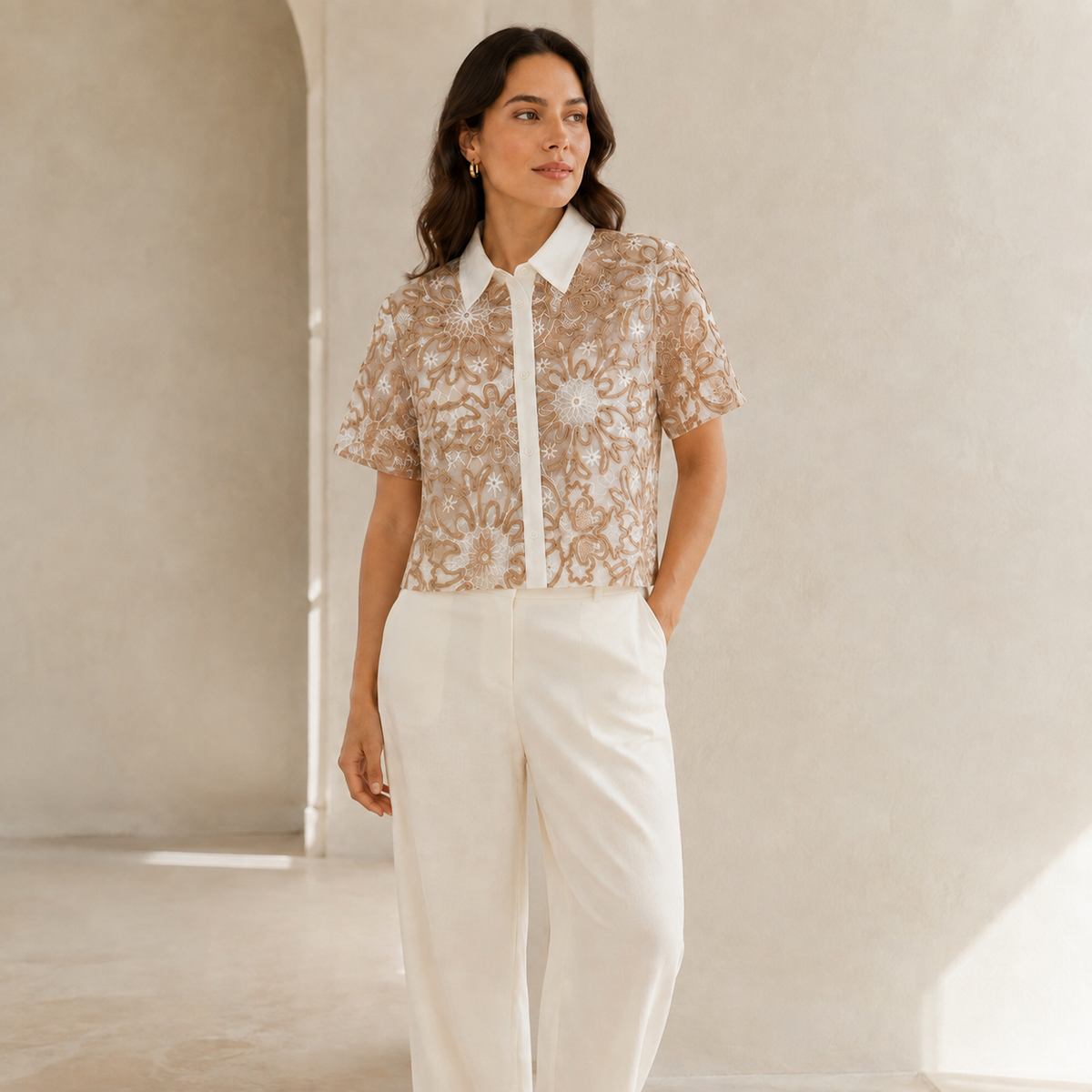 Olea | Blusa Corta Bordada de Manga Corta para Dama