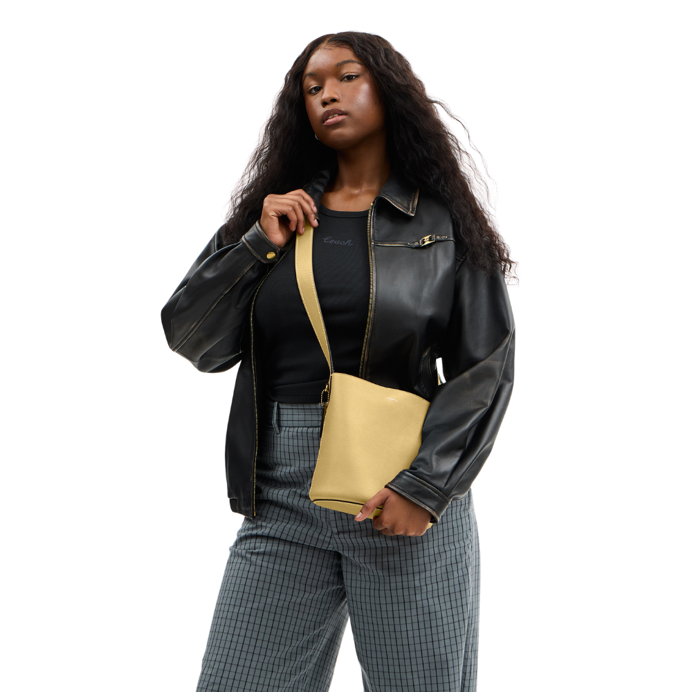 Coach | Bolso tipo cubo Bleecker de piel con veteado natural 21