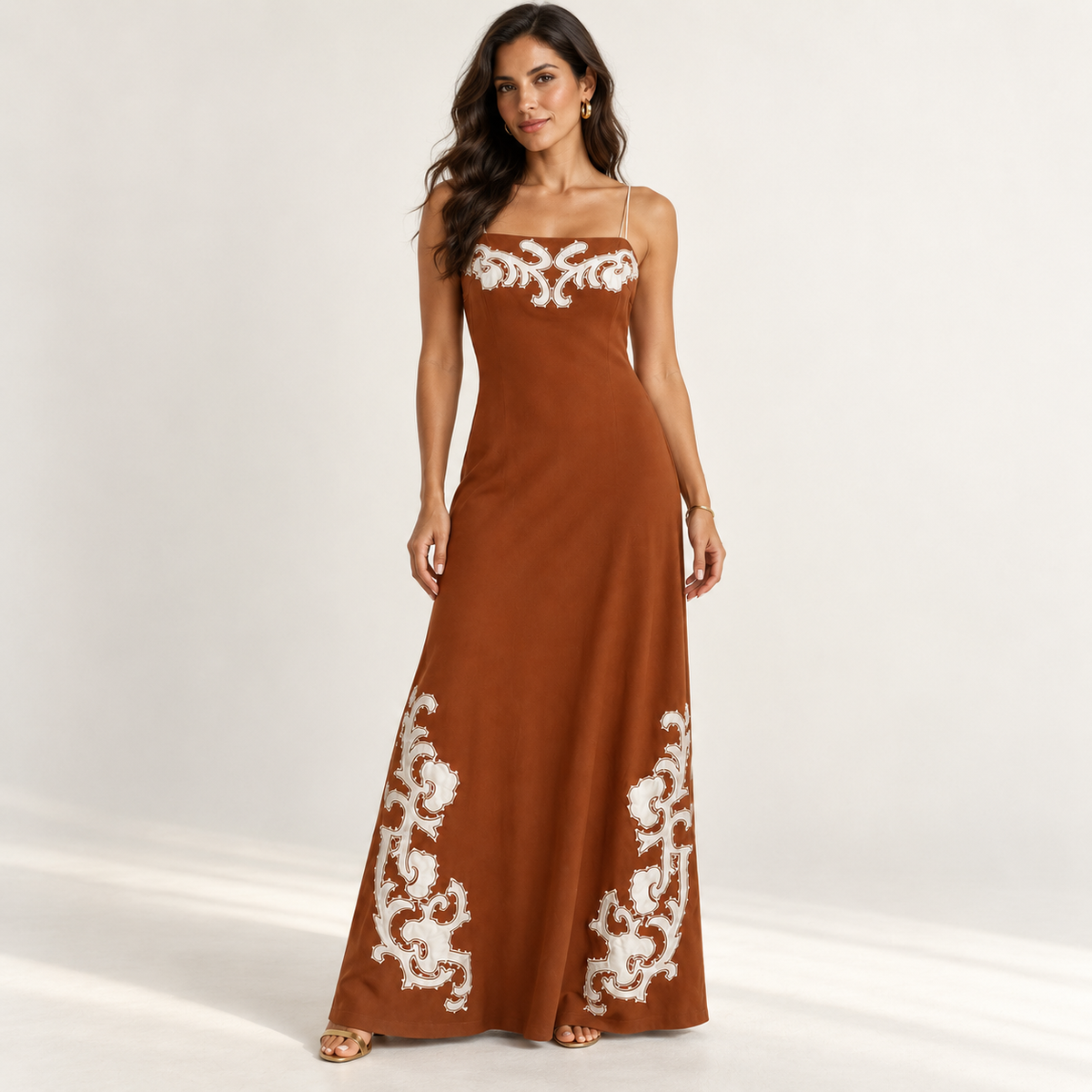 Olea | Vestido Largo Terracota con Bordado Ornamental para Dama