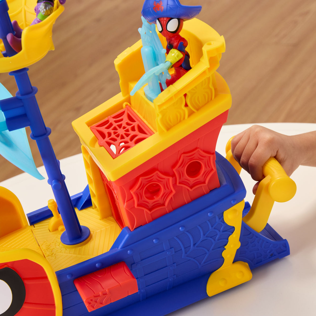 Marvel Water-Webs Webs Ahoy Bubble Pirate Ship