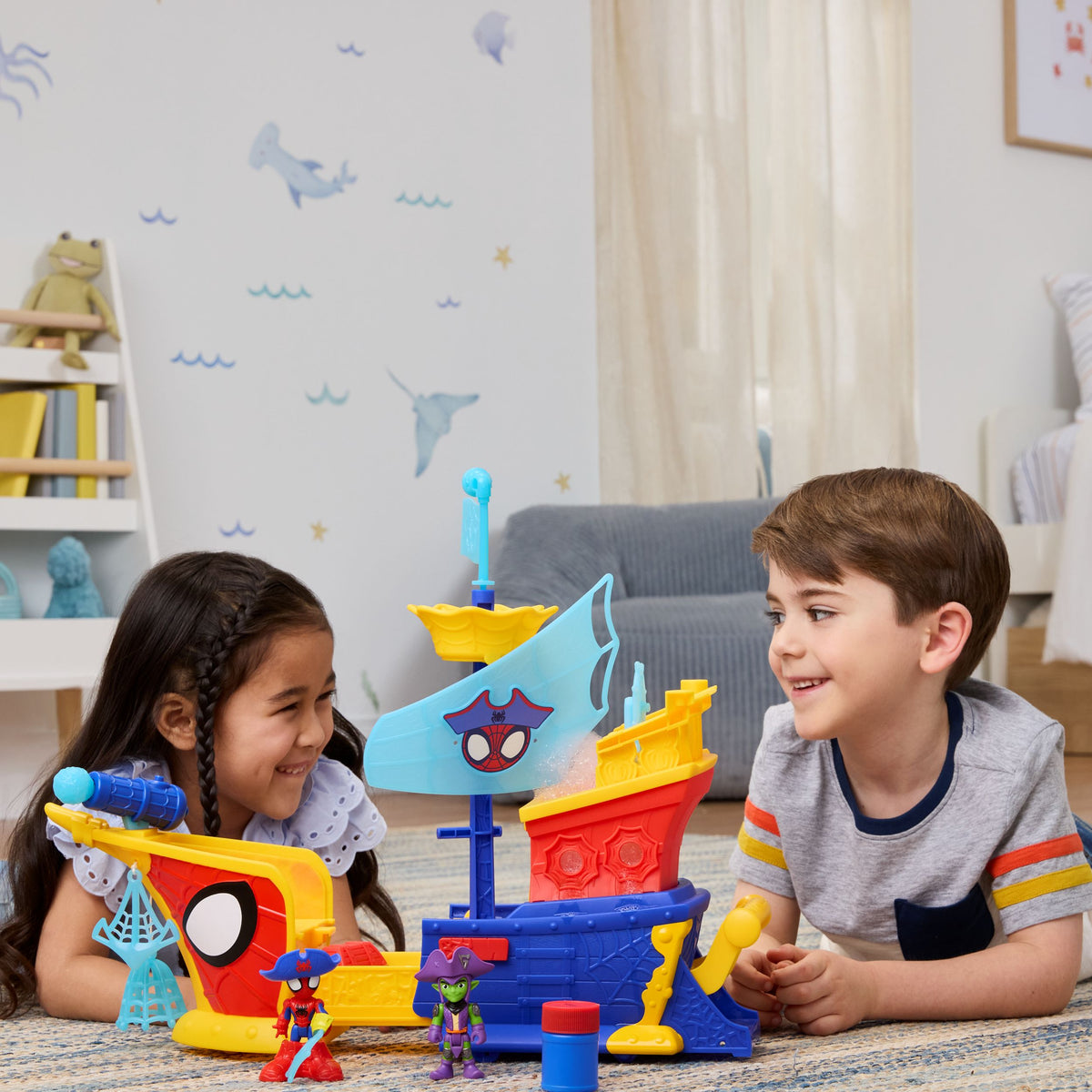 Marvel Water-Webs Webs Ahoy Bubble Pirate Ship