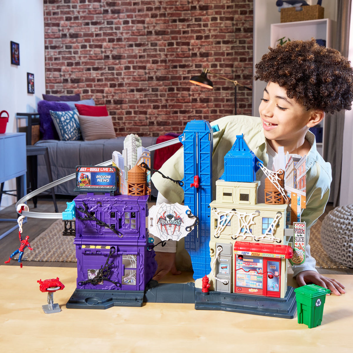 Marvel Spider-Man Venom Versus Web Slinging City Playset
