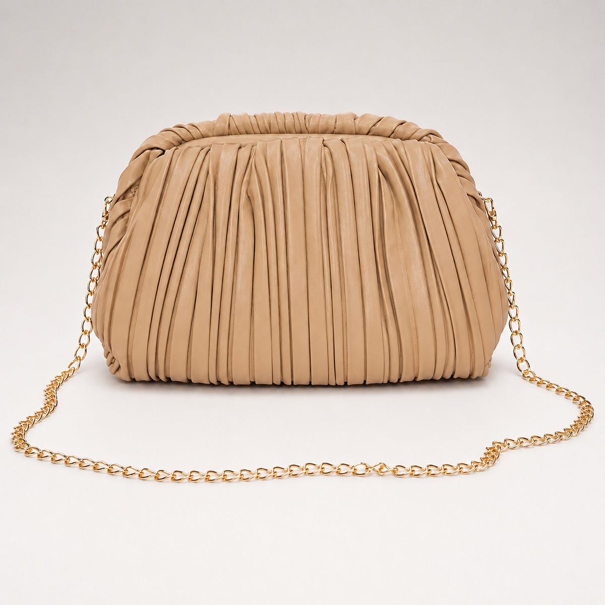 Olea Bolso Clutch Camel Plisado con Cadena Dorada