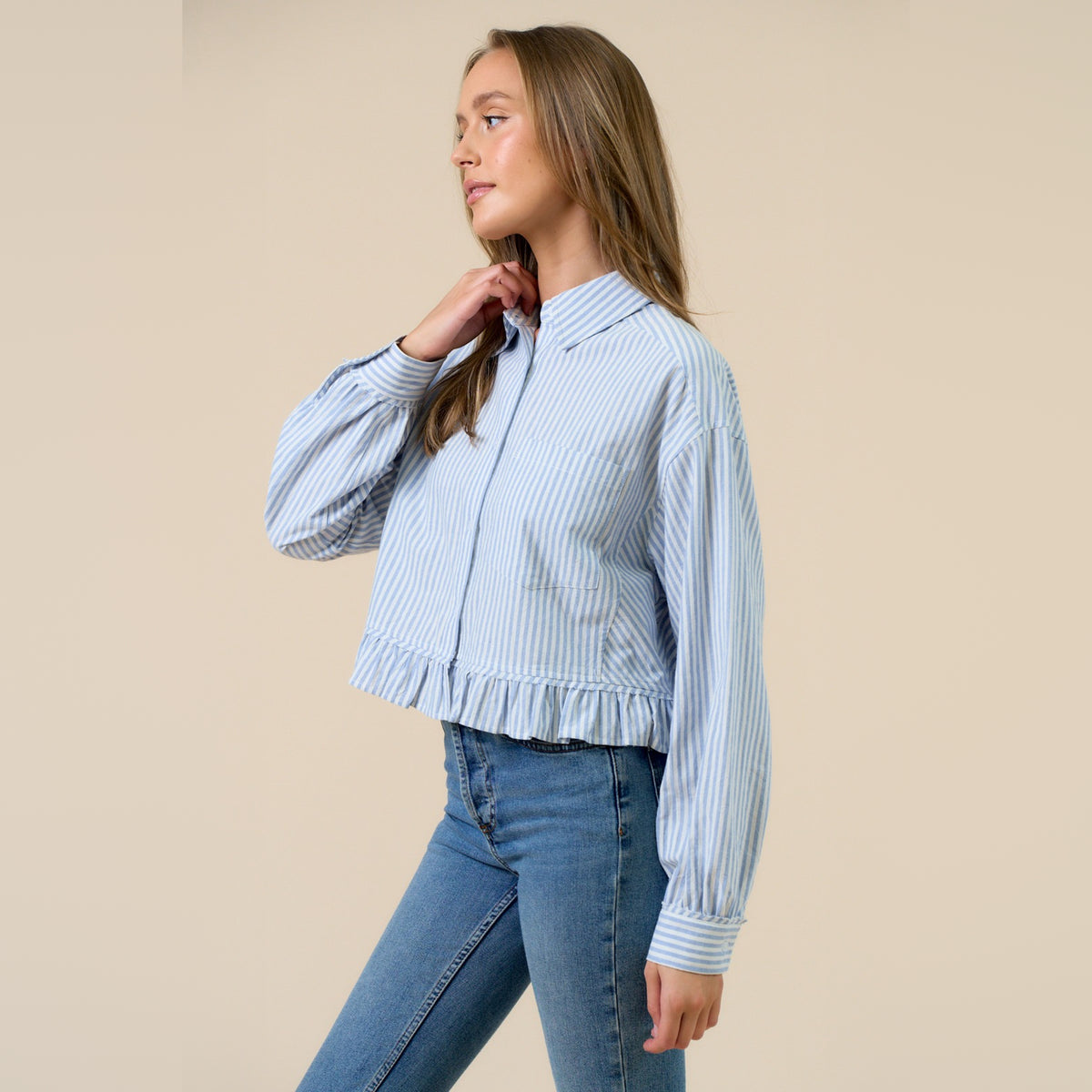 Camisa de Rayas con Botones y Bajo de Volantes para Dama