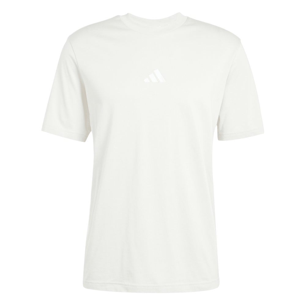 Adidas | Una playera versátil con un diseño deportivo.