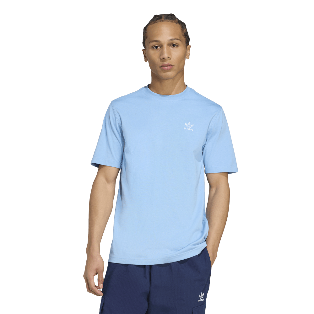Adidas | Una Playera Destaca El Logo Del Trifolio