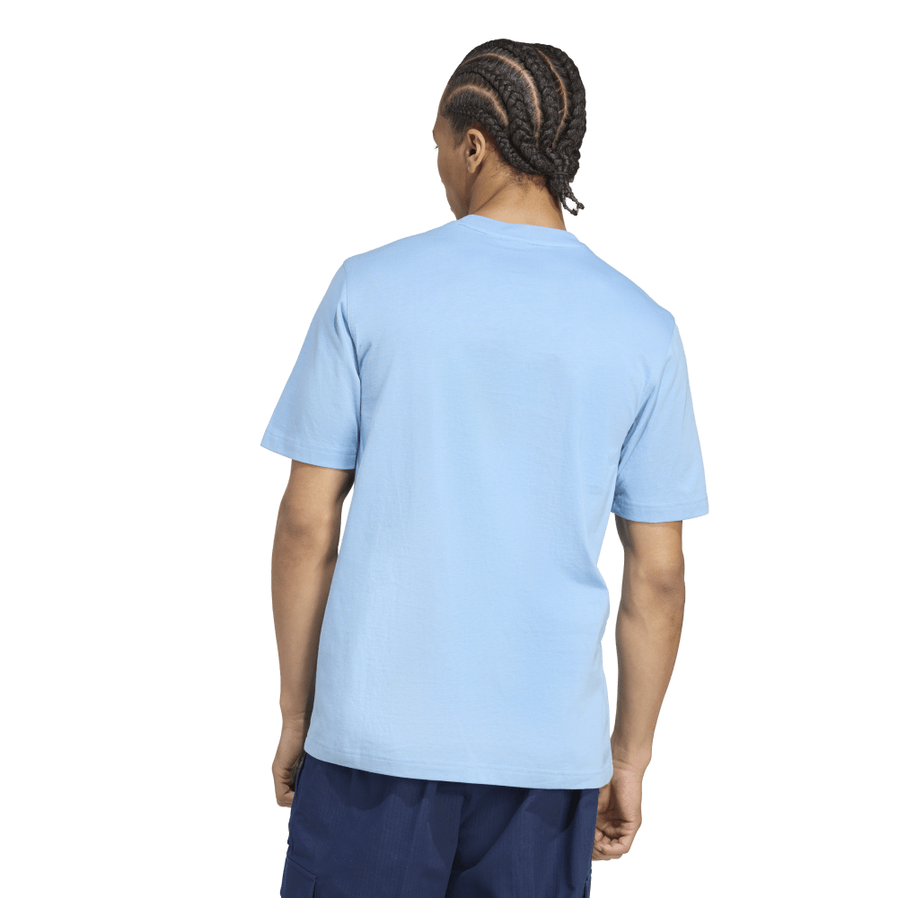 Adidas | Una Playera Destaca El Logo Del Trifolio