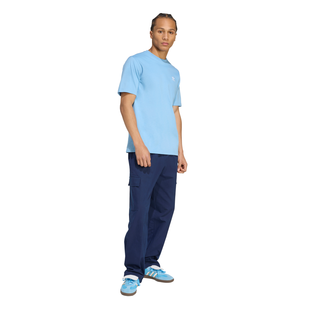 Adidas | Una Playera Destaca El Logo Del Trifolio