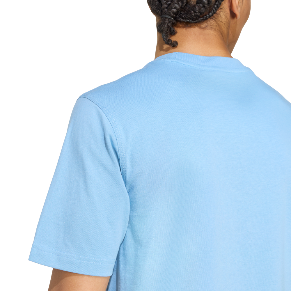 Adidas | Una Playera Destaca El Logo Del Trifolio