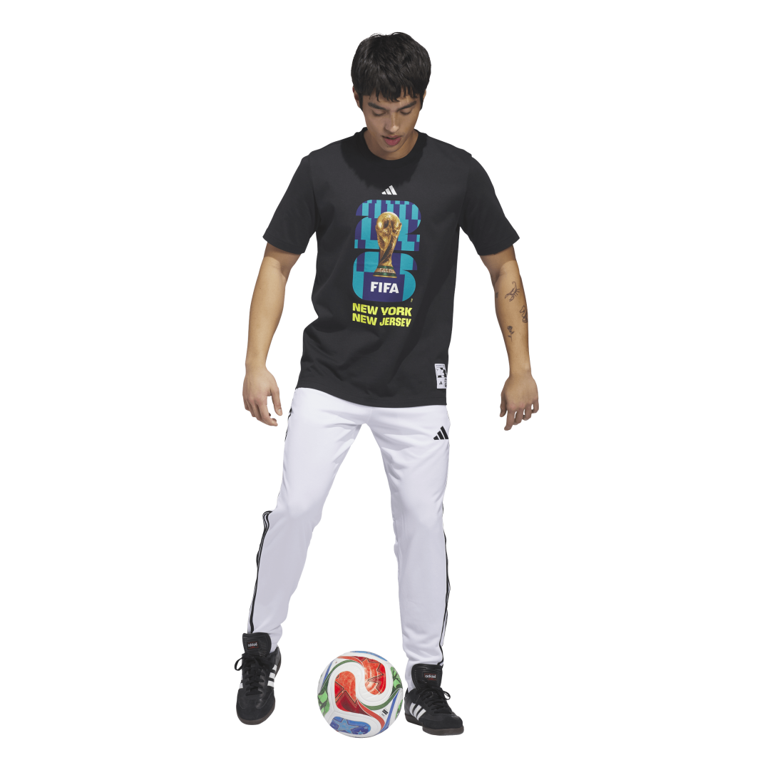 Adidas | Camiseta con gráficos Nueva Jersey Copa Mundial de la FIFA 26™