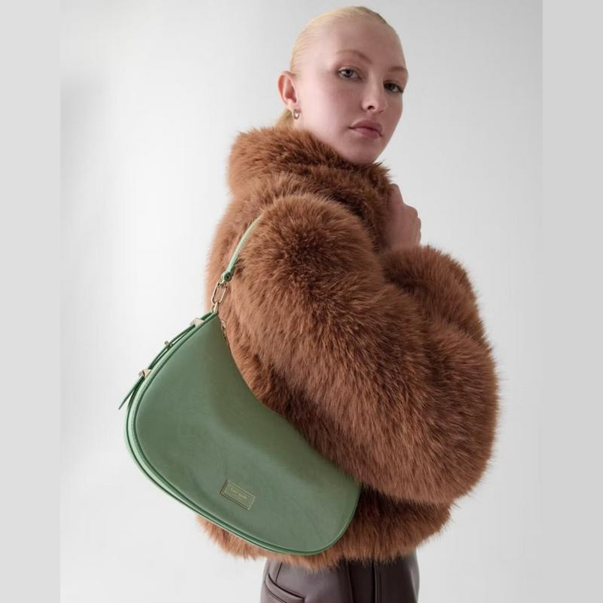 Kate Spade | Bolso de hombro convertible Liv en charol craquelado – Verde salvia