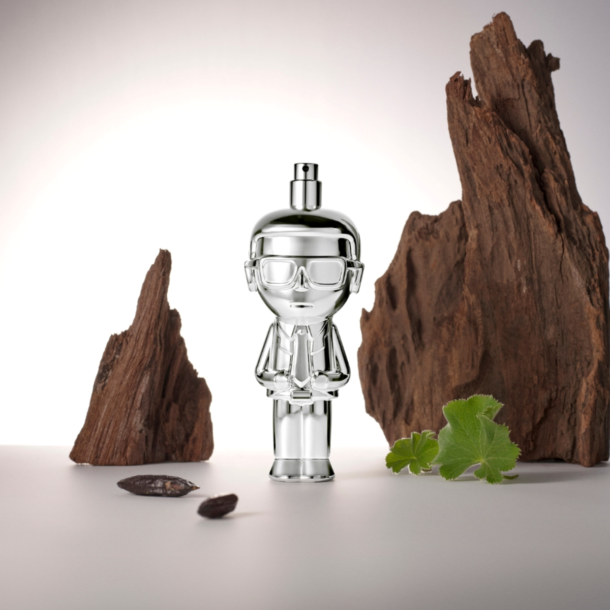 Karl Lagerfeld Ikonik Man Eau De Parfum