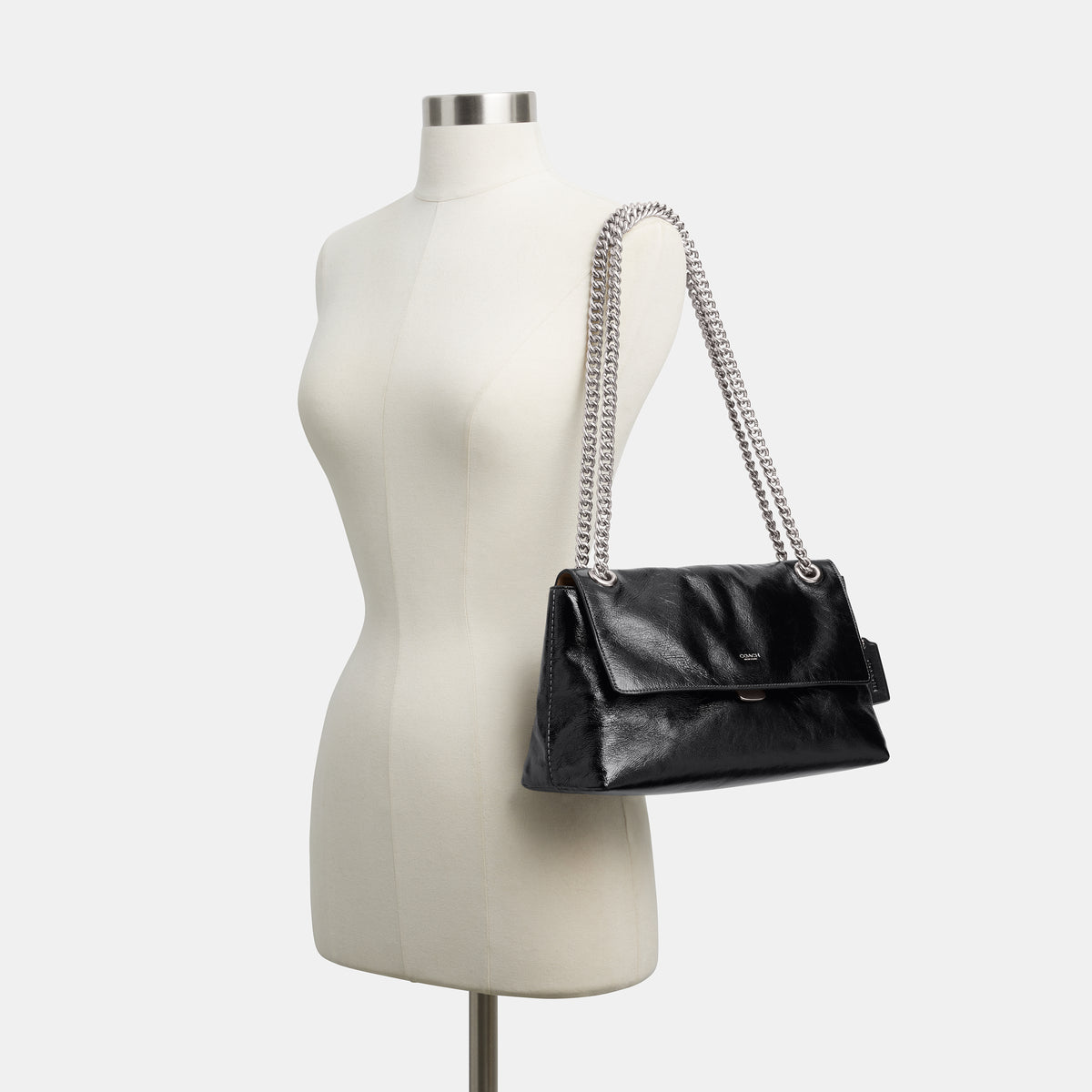 Coach | Bolso Chelsea 30 de Cuero Brillante con Cadena