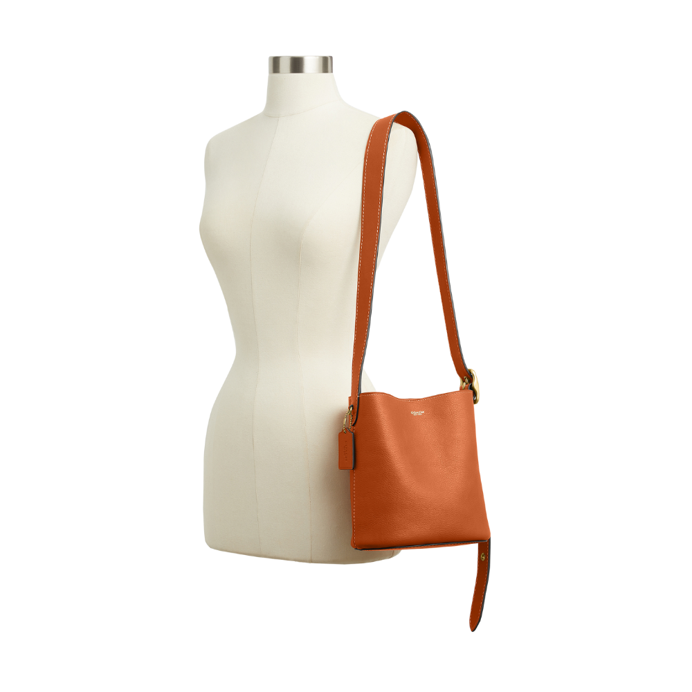 Coach | Bolso tipo cubo Bleecker de piel con veteado natural 21