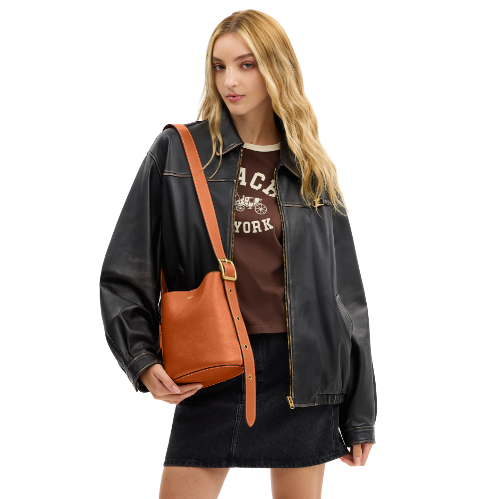 Coach | Bolso tipo cubo Bleecker de piel con veteado natural 21