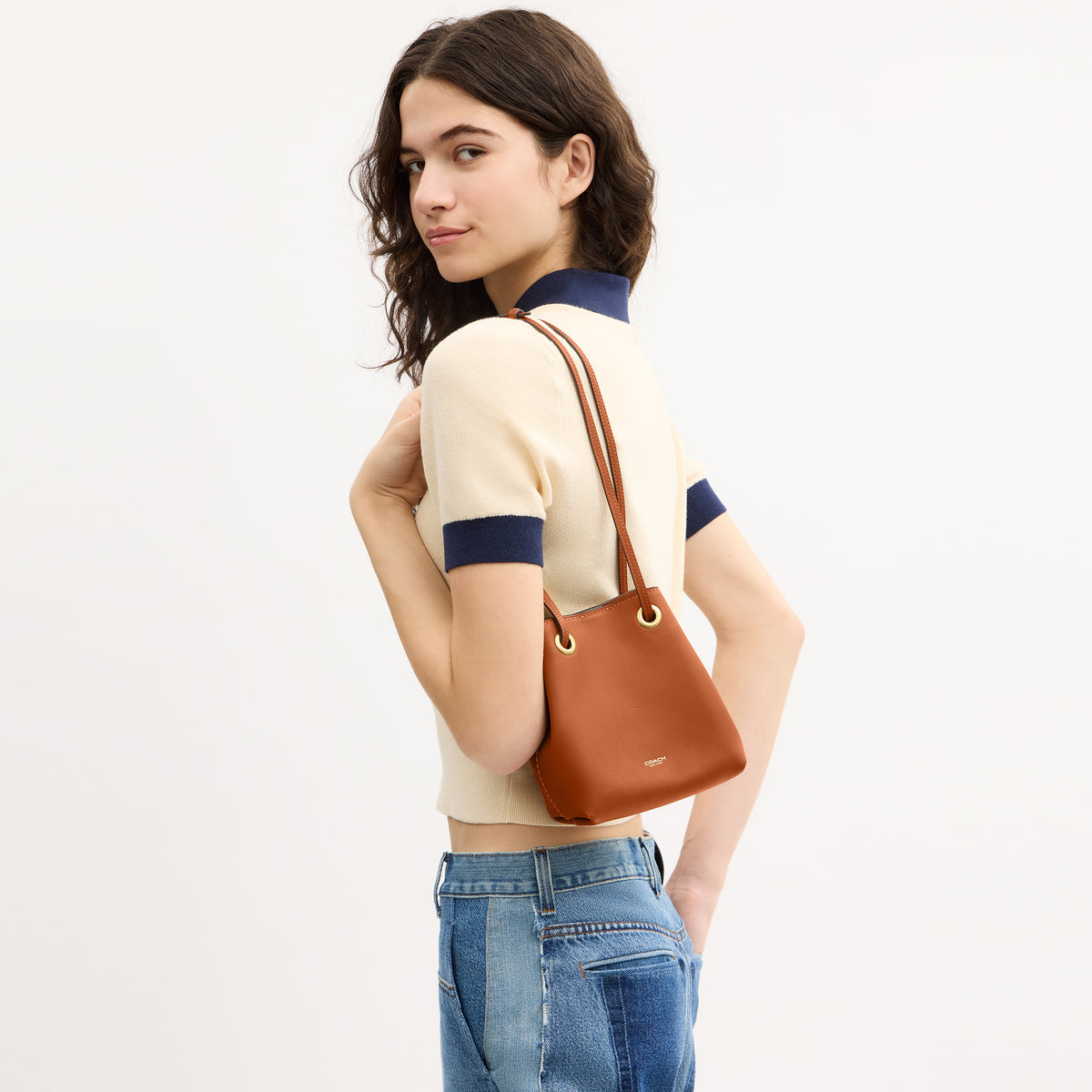 Coach  |  Bolsa con cordón jade