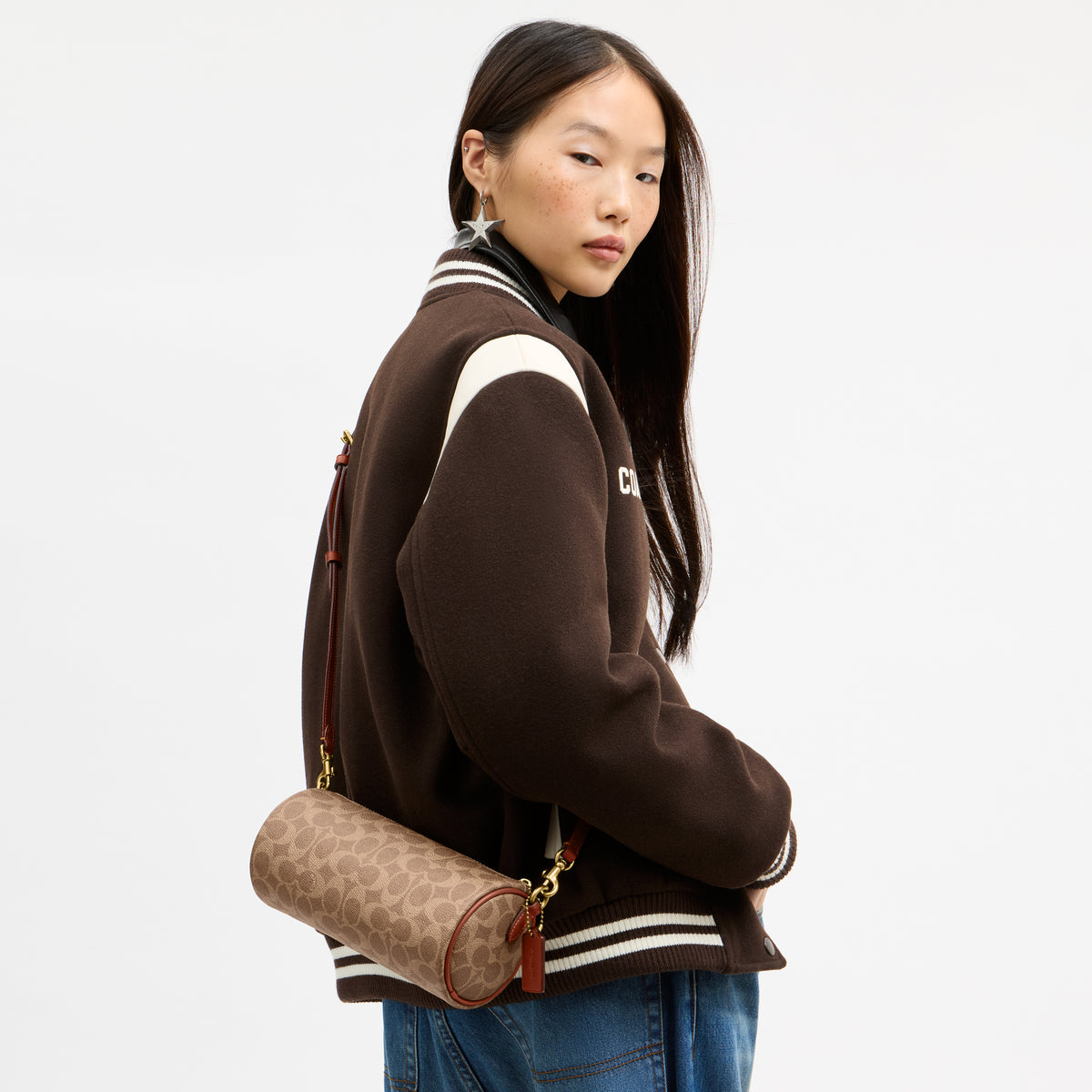 Coach | Bolso Barrel en Signature UpcraftedLeather